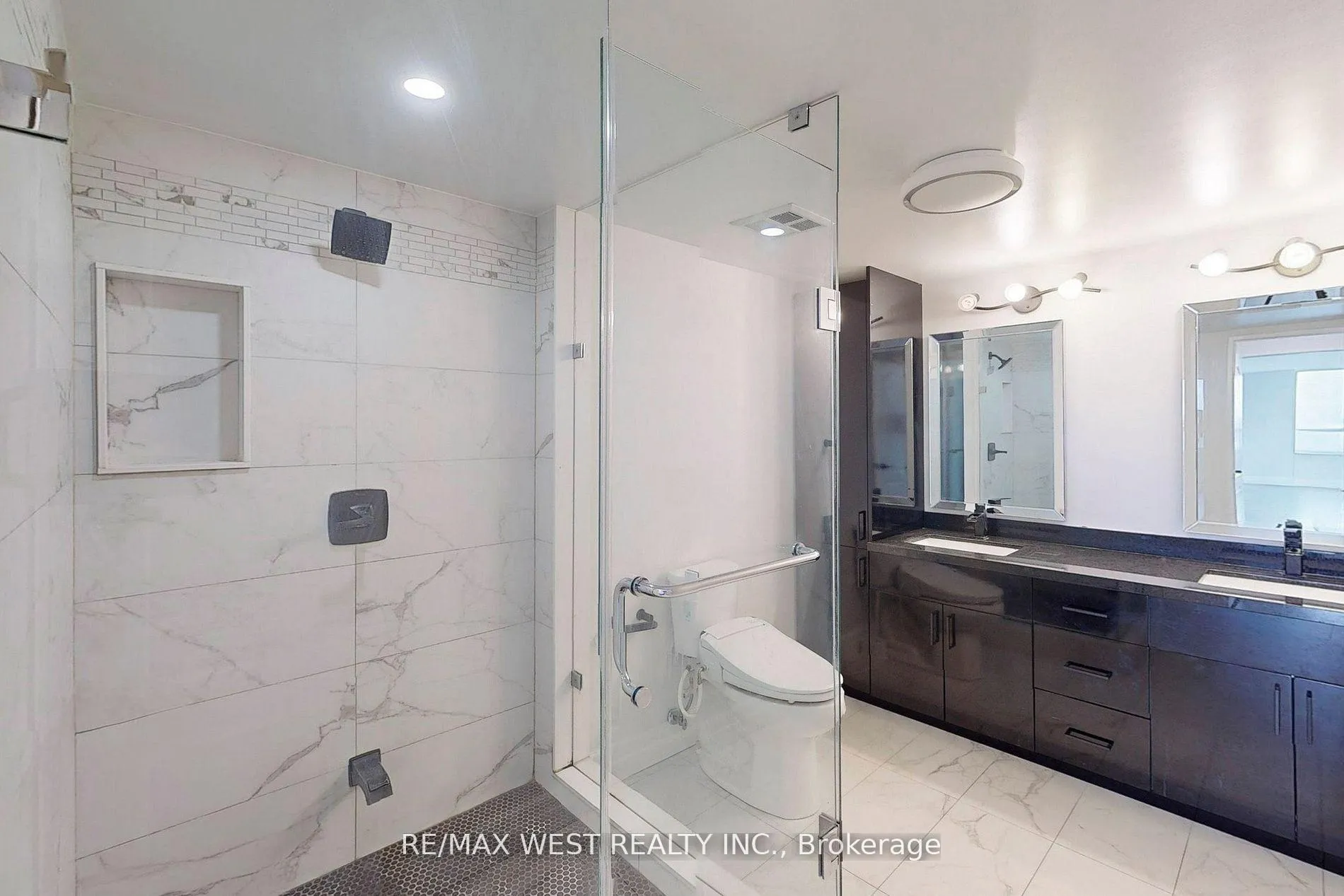 Photo 19 of Unit 1003, 7 Townsgate Drive, Vaughan, Crestwood-Springfarm-Yorkhill — HOMEH
