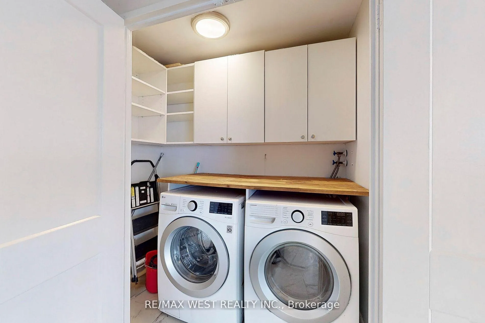 Photo 25 of Unit 1003, 7 Townsgate Drive, Vaughan, Crestwood-Springfarm-Yorkhill — HOMEH