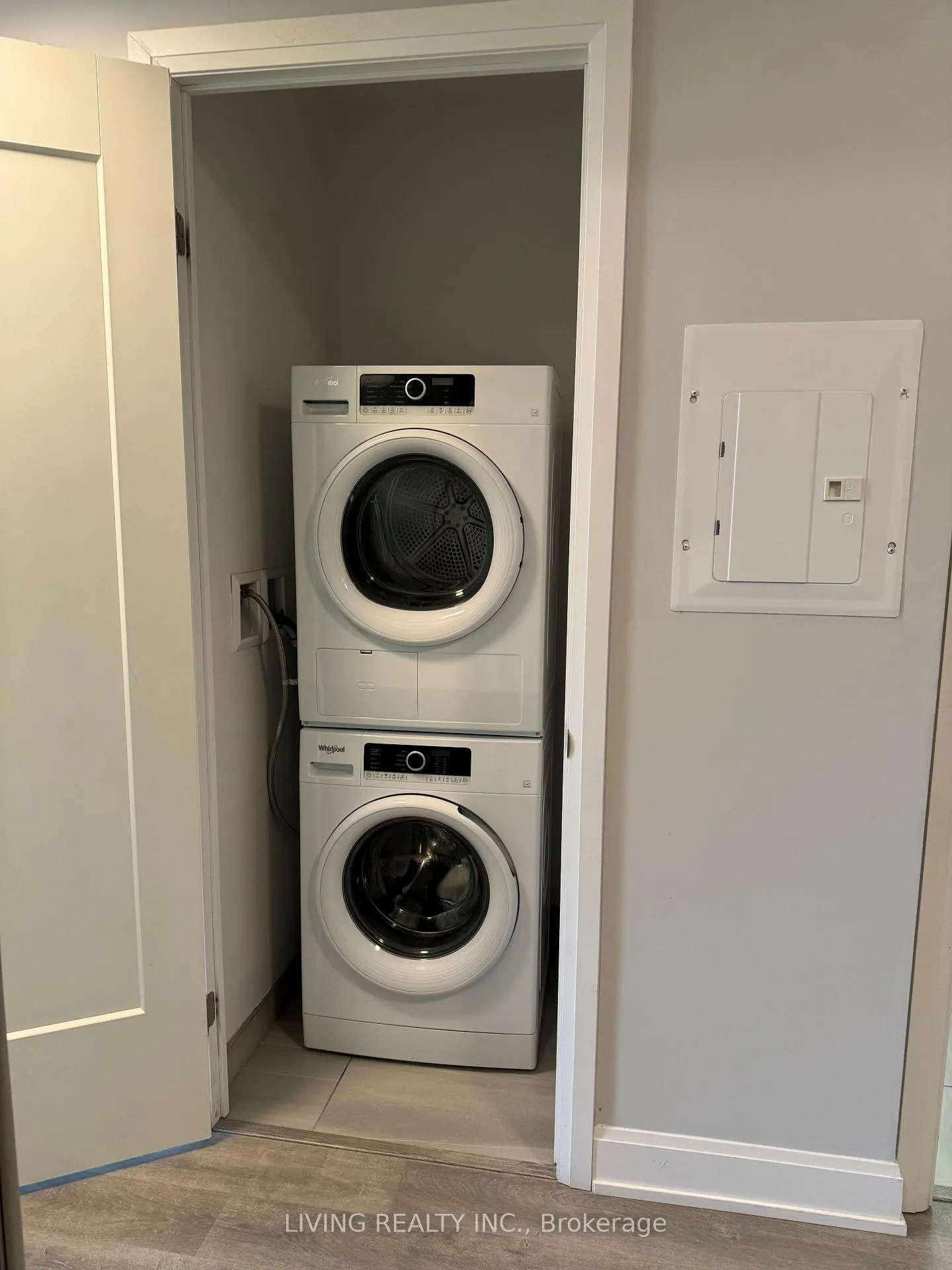 Photo 9 of Unit 1015, 12 Gandhi Lane, Markham, Commerce Valley — HOMEH