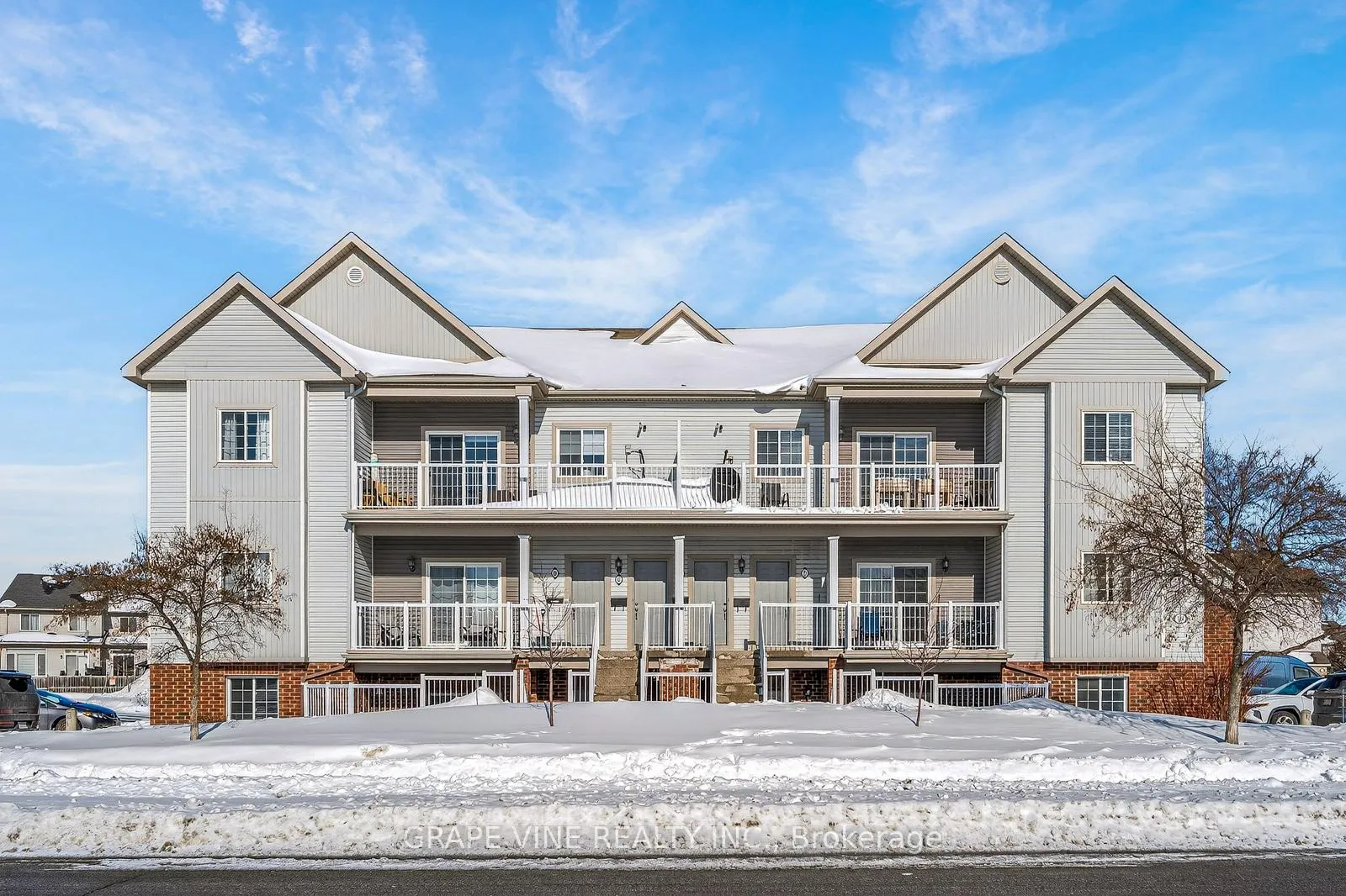 Front of Unit F, 104 Artesa Private