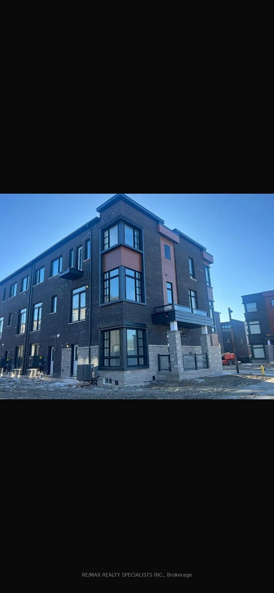 Front of 60 Inverary Crescent