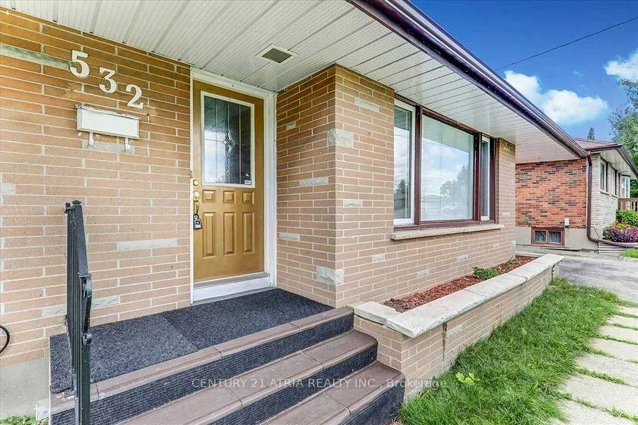 Photo 4 of 532 Harmony Road S, Oshawa, Donevan — HOMEH