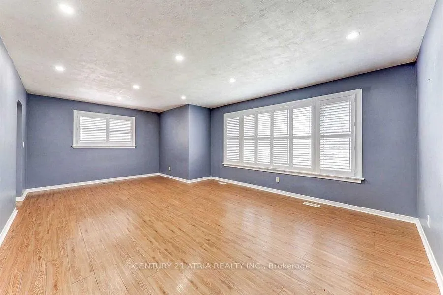 Photo 6 of 532 Harmony Road S, Oshawa, Donevan — HOMEH