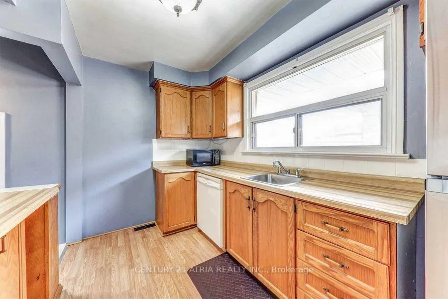 Photo 10 of 532 Harmony Road S, Oshawa, Donevan — HOMEH