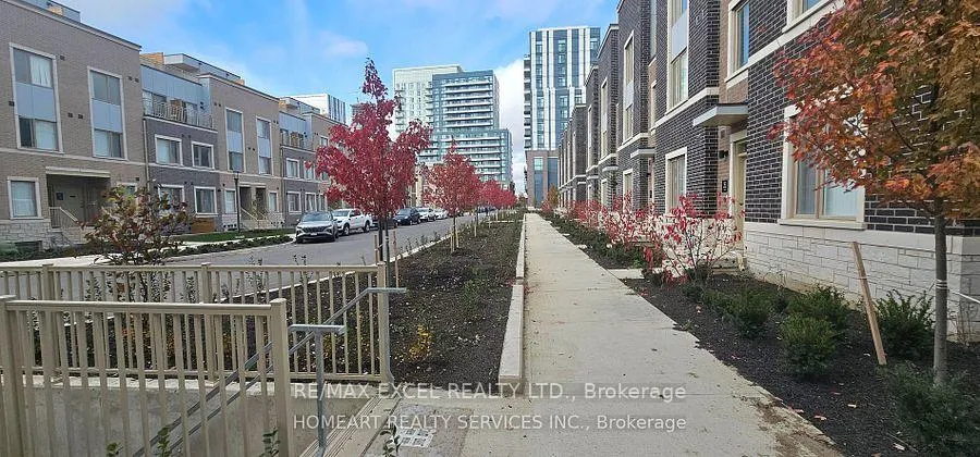 Photo 3 of Unit 331, 100 Honeycrisp Crescent, Vaughan, Vaughan Corporate Centre — HOMEH