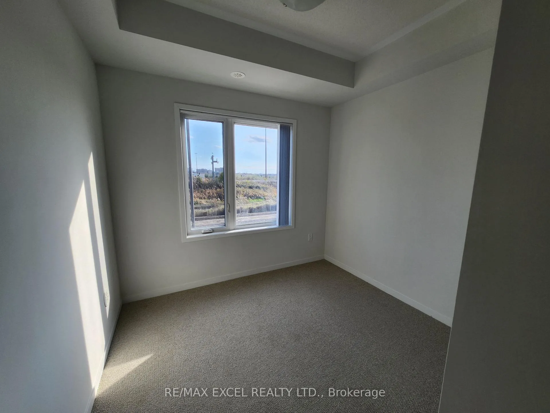 Photo 9 of Unit 331, 100 Honeycrisp Crescent, Vaughan, Vaughan Corporate Centre — HOMEH