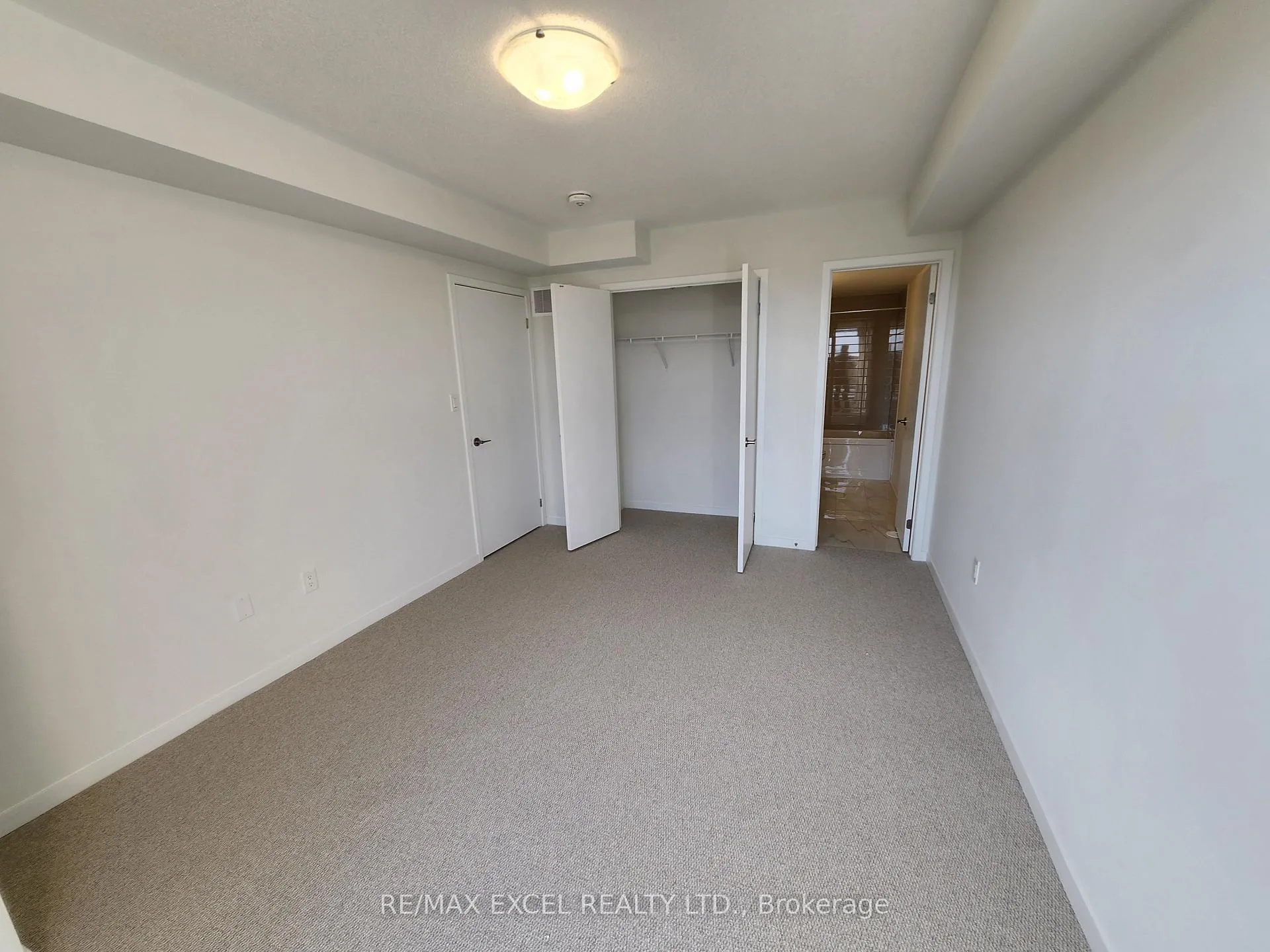 Photo 13 of Unit 331, 100 Honeycrisp Crescent, Vaughan, Vaughan Corporate Centre — HOMEH
