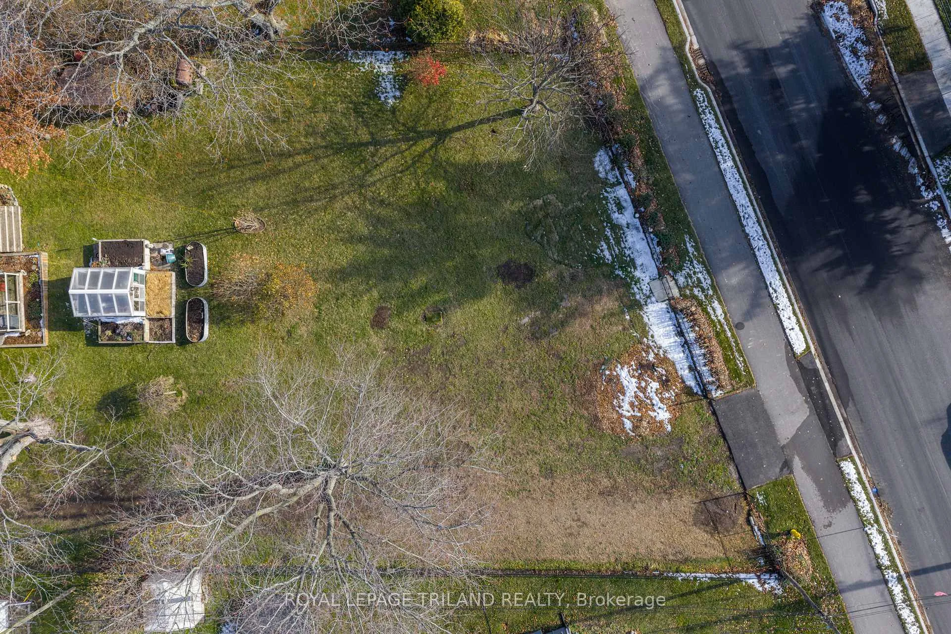 Photo 7 of 209 Elk Street, Aylmer — HOMEH