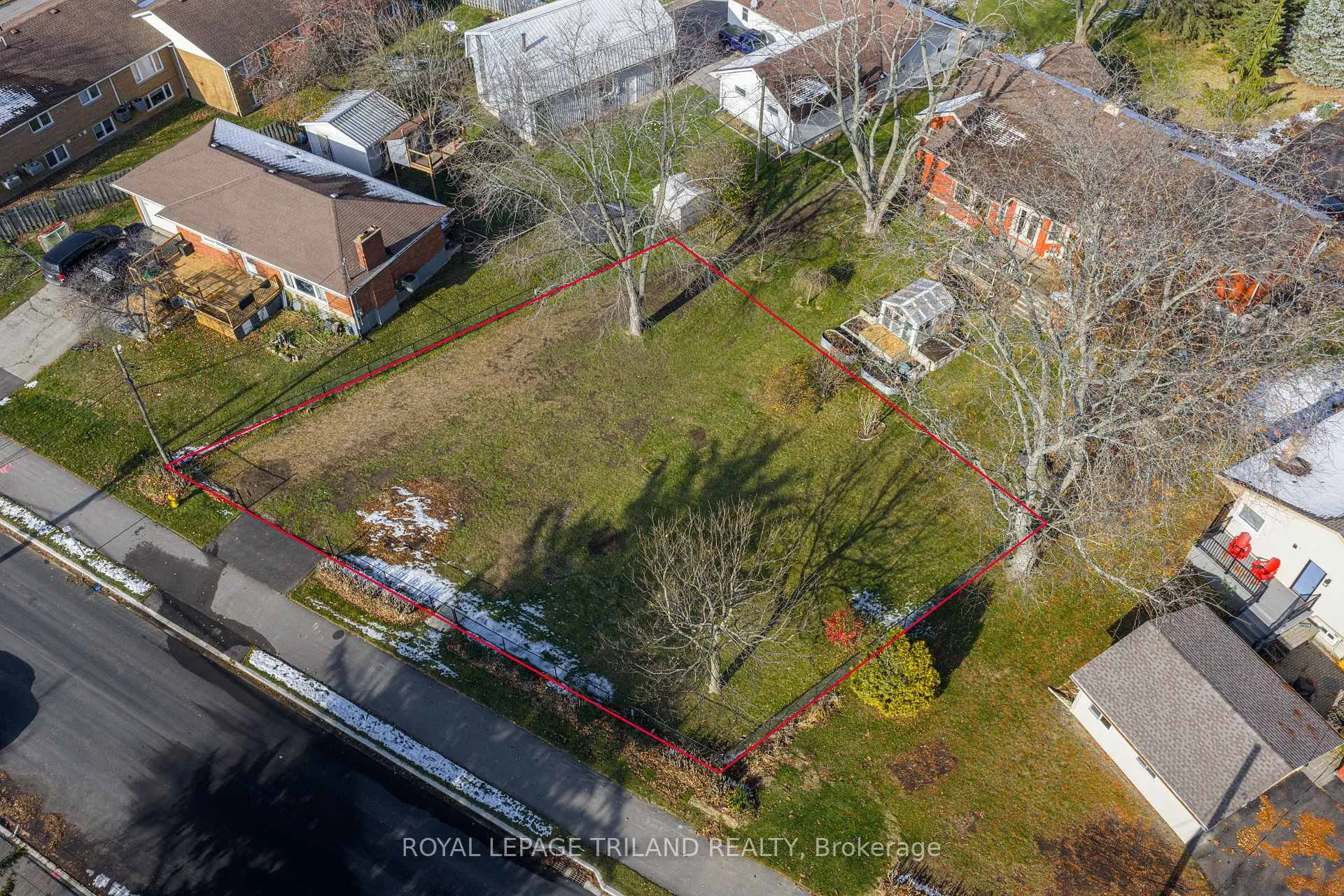 Photo 8 of 209 Elk Street, Aylmer — HOMEH