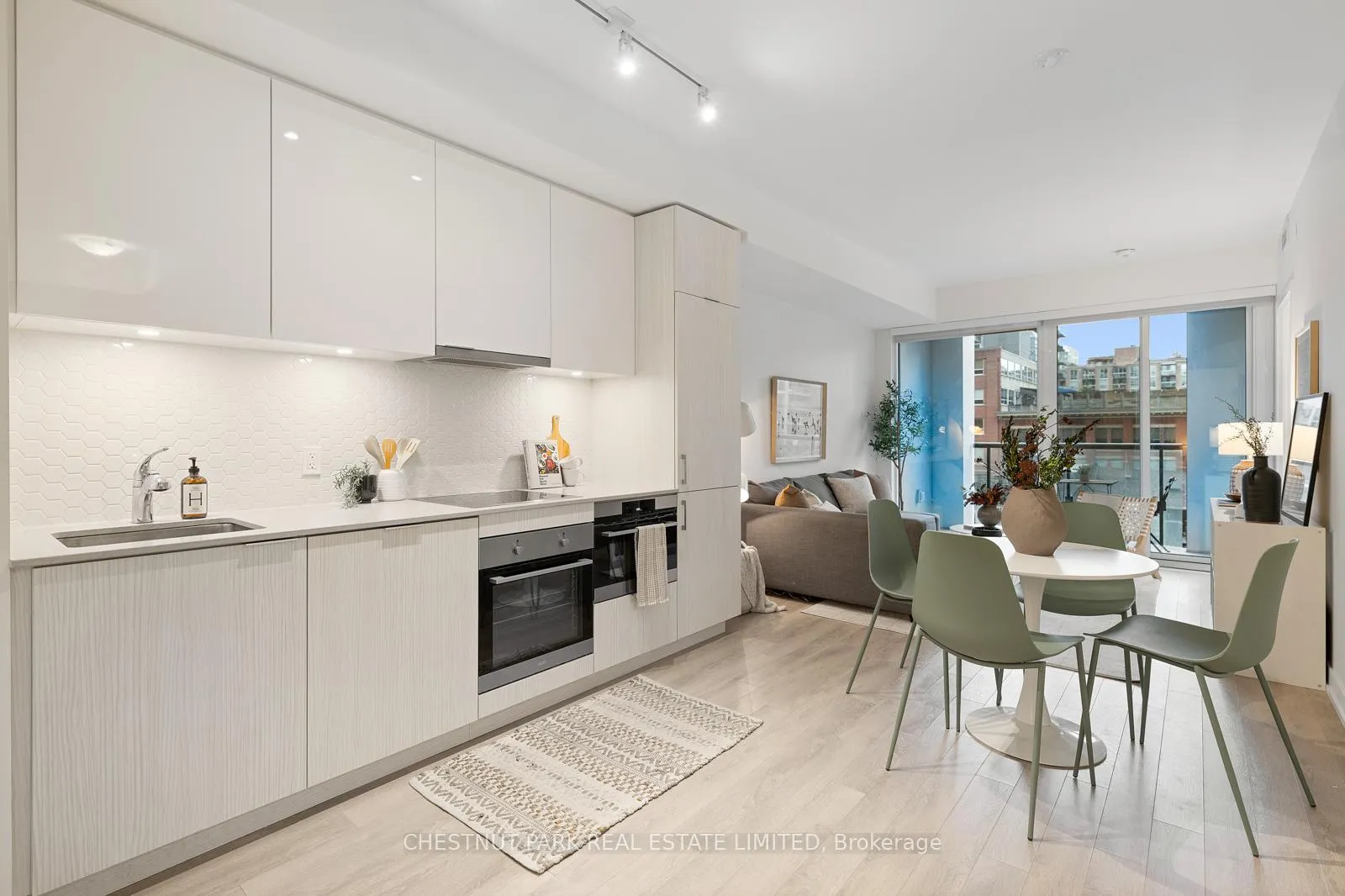 Photo 3 of Unit 513, 158 Front Street E, Toronto, Moss Park — HOMEH