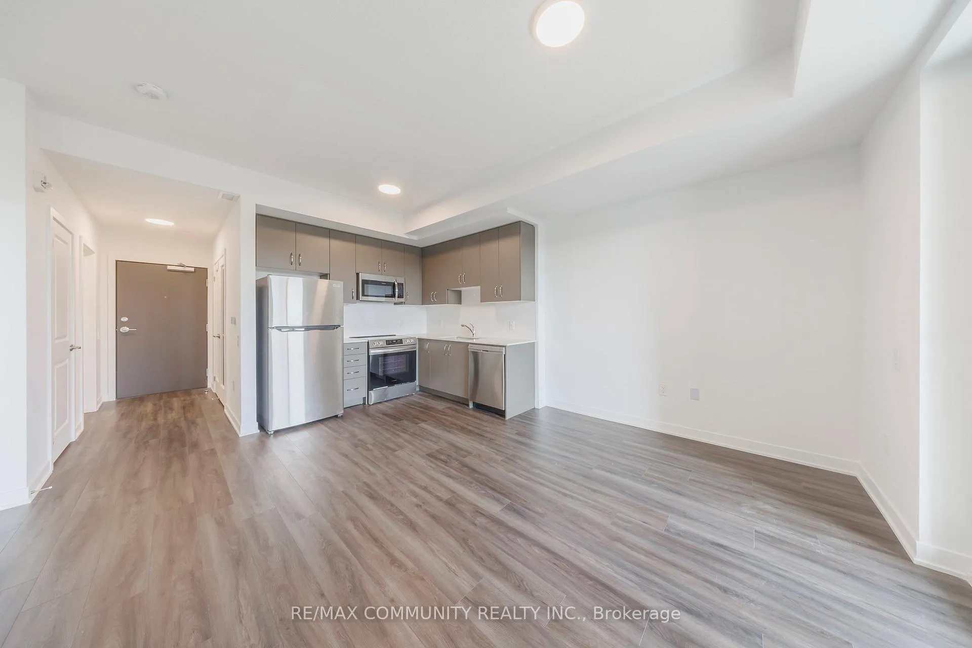 Photo 11 of Unit 328, 385 Arctic Red Drive, Oshawa, Windfields — HOMEH