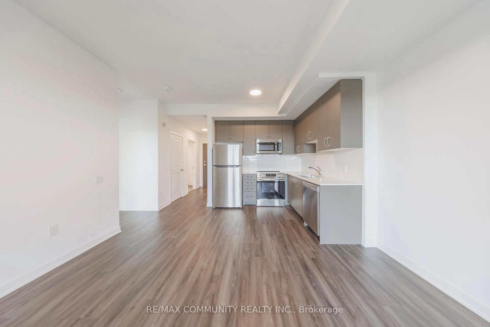 Photo 12 of Unit 328, 385 Arctic Red Drive, Oshawa, Windfields — HOMEH
