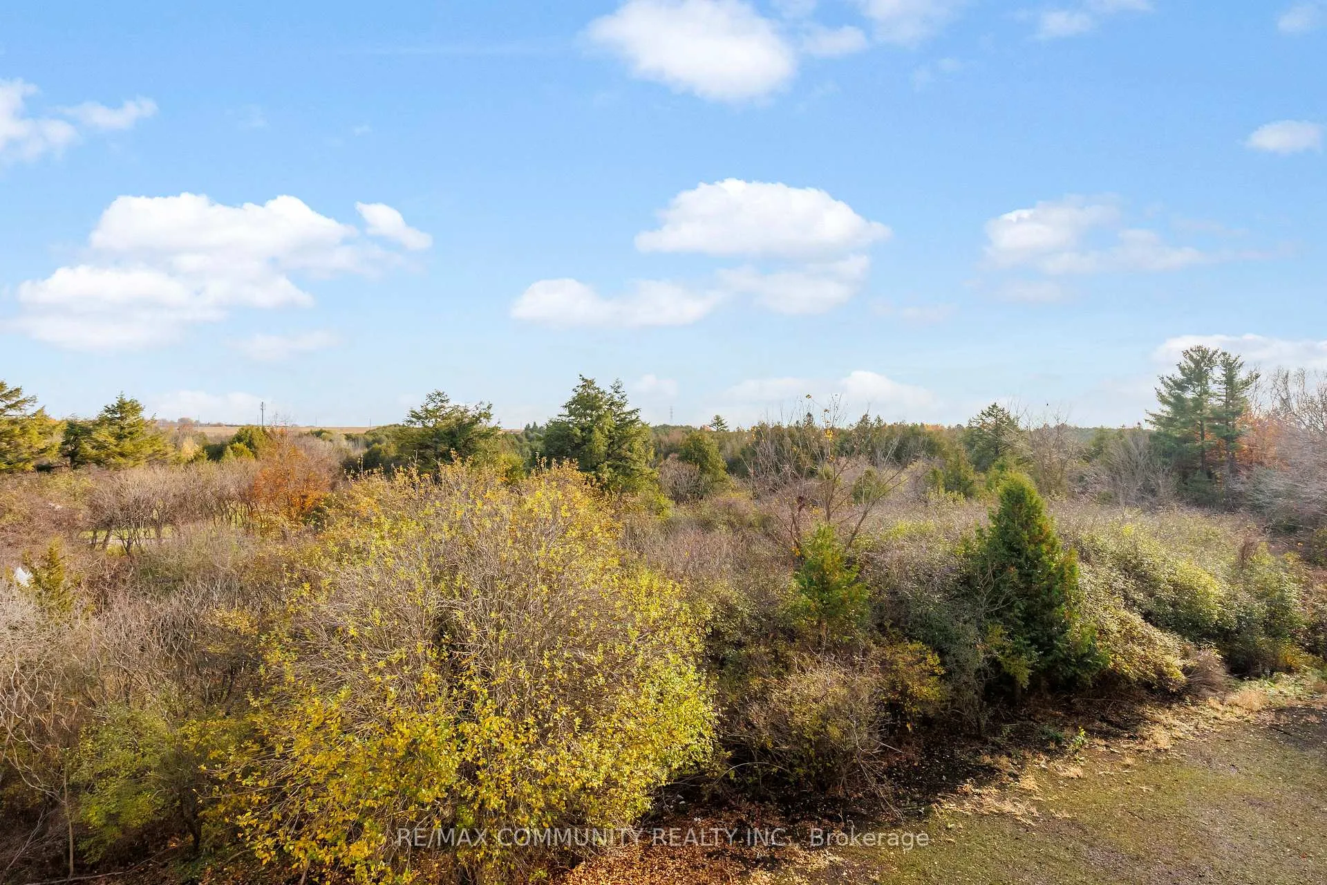 Photo 14 of Unit 328, 385 Arctic Red Drive, Oshawa, Windfields — HOMEH