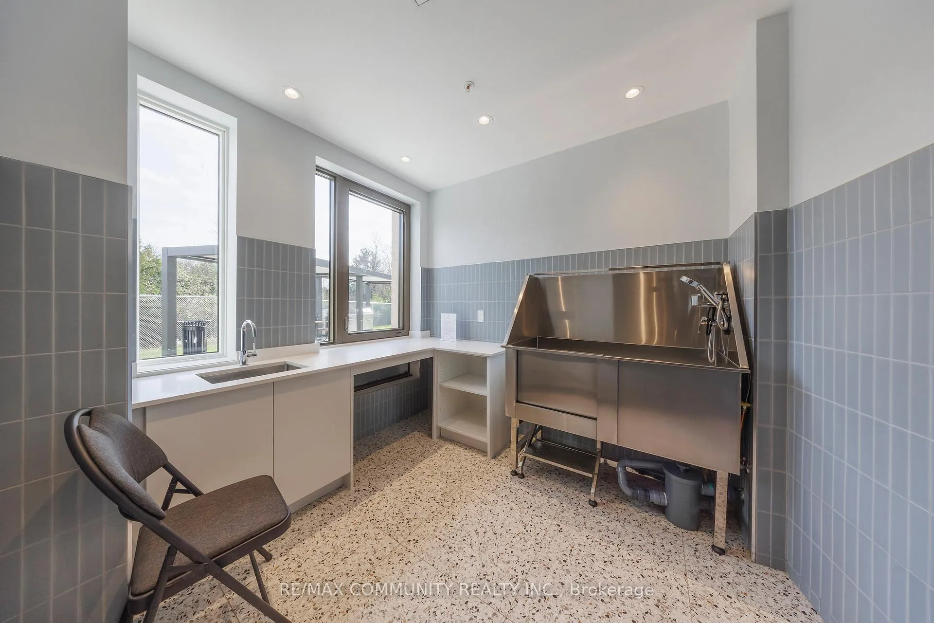 Photo 25 of Unit 328, 385 Arctic Red Drive, Oshawa, Windfields — HOMEH