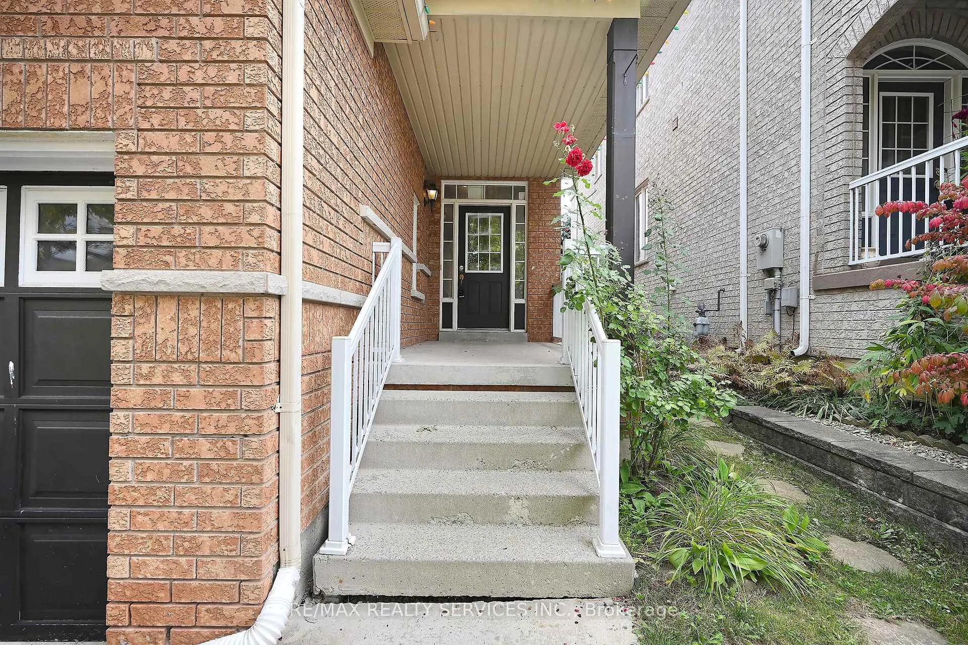 Photo 2 of 19 Martree Crescent, Brampton, Madoc — HOMEH