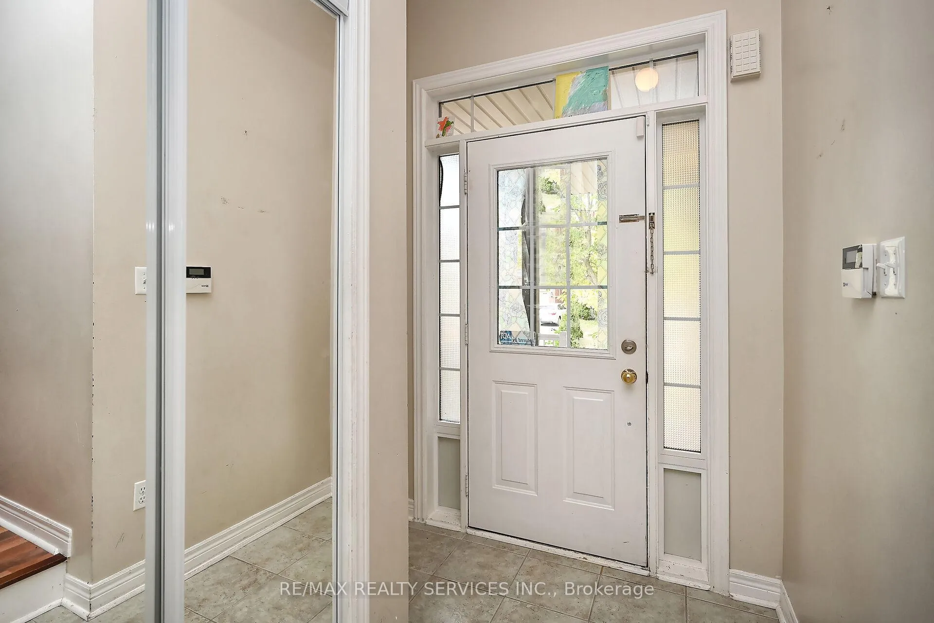 Photo 3 of 19 Martree Crescent, Brampton, Madoc — HOMEH