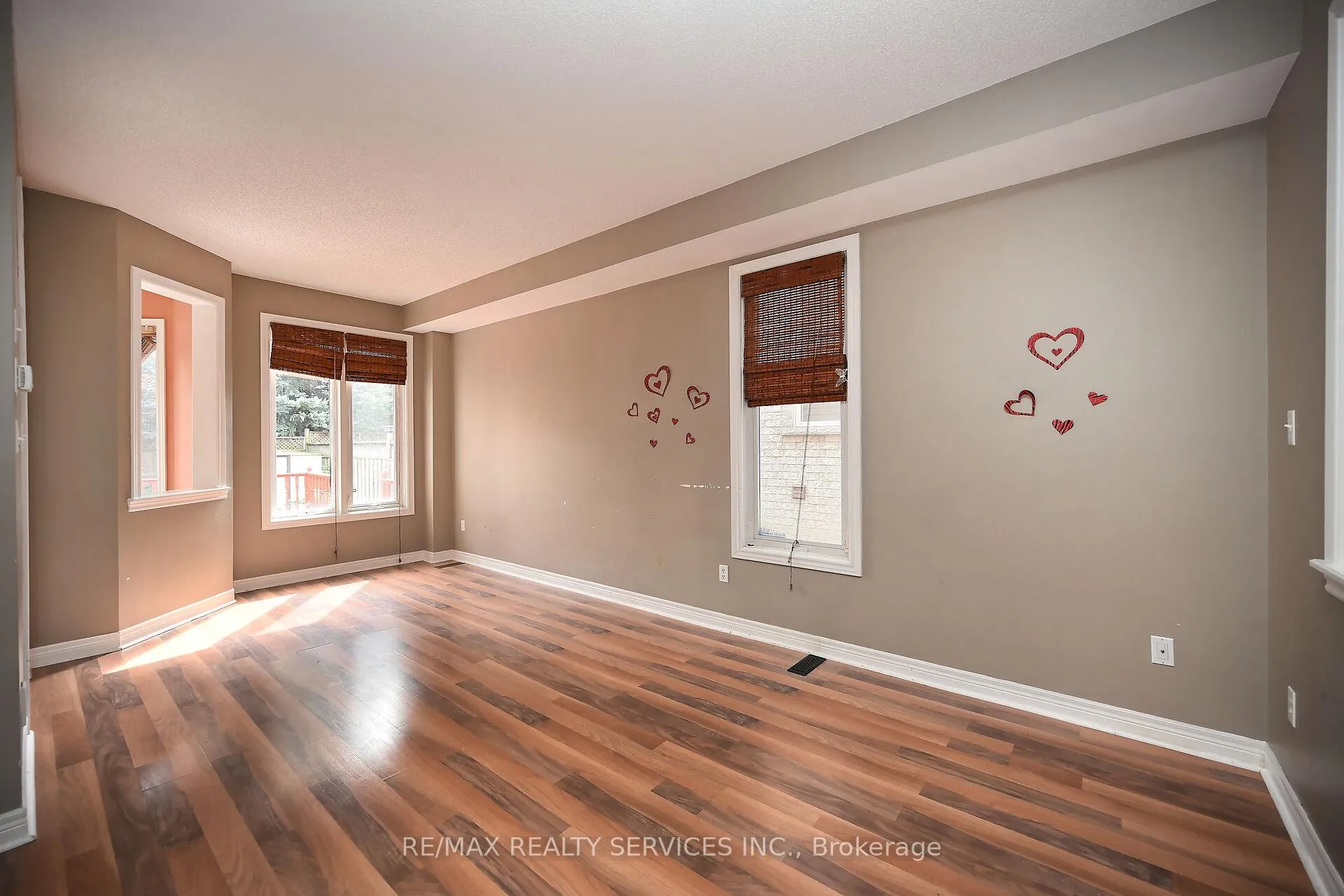 Photo 5 of 19 Martree Crescent, Brampton, Madoc — HOMEH