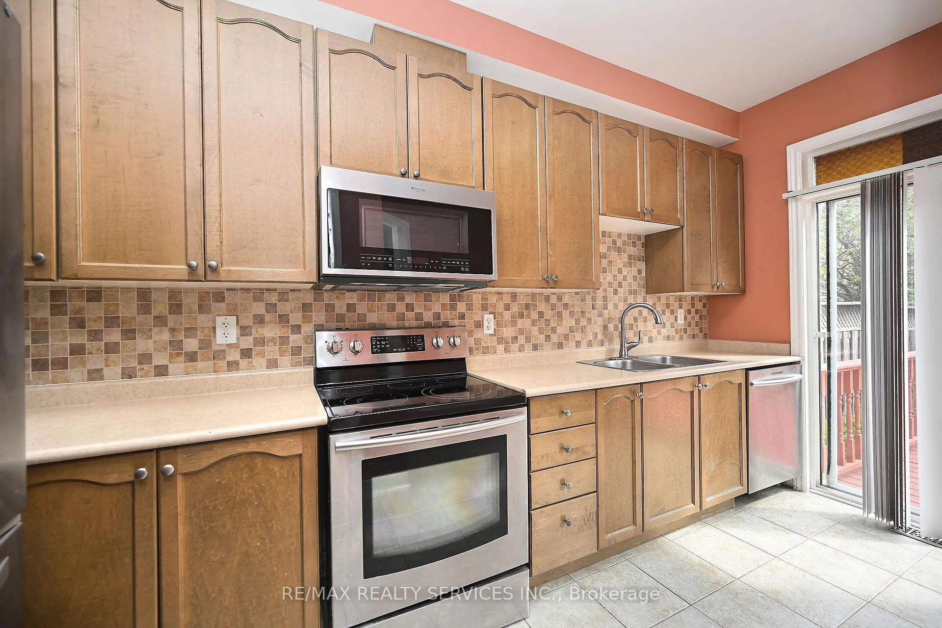 Photo 12 of 19 Martree Crescent, Brampton, Madoc — HOMEH