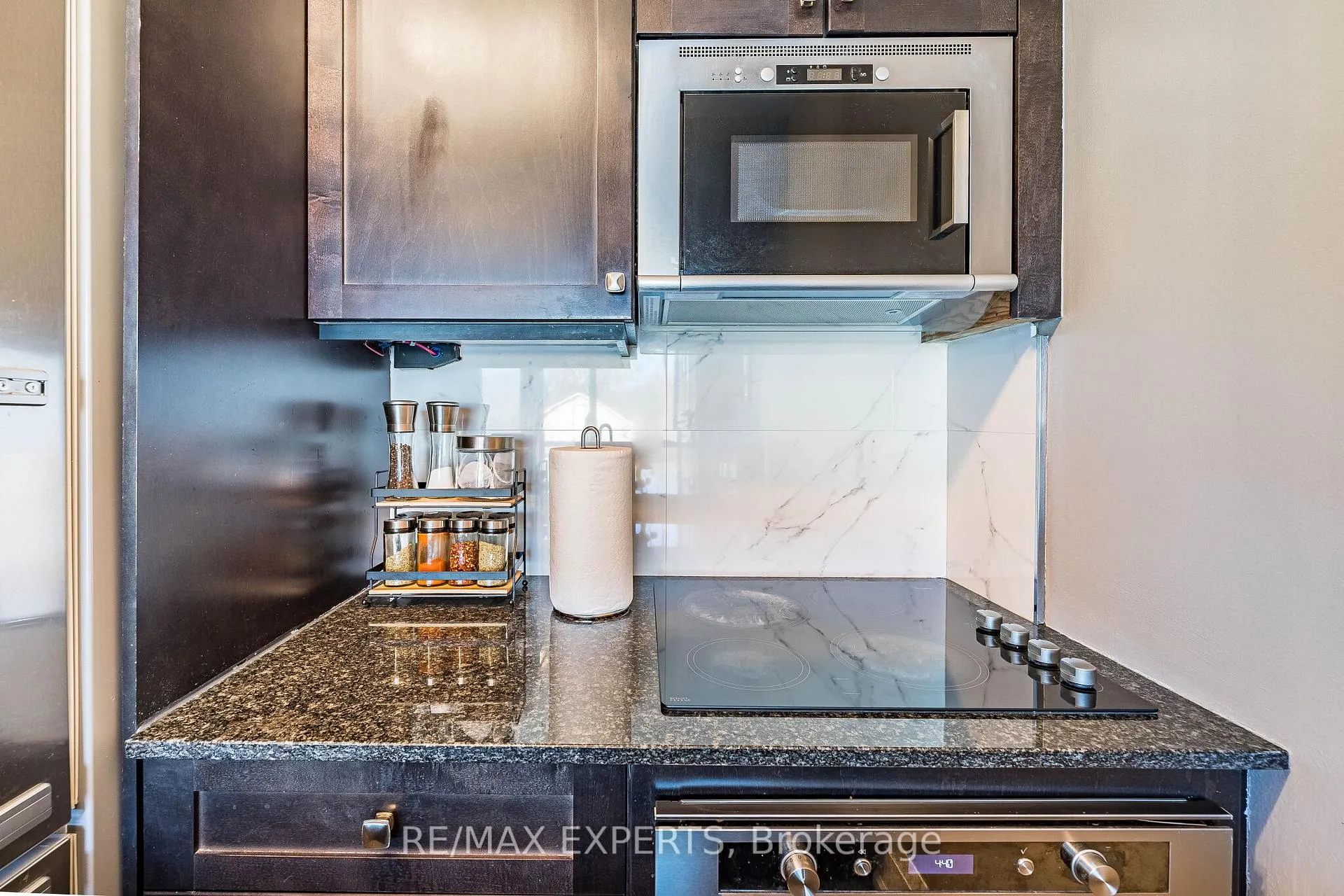Photo 15 of Unit 211, 8302 Islington Avenue, Vaughan, Islington Woods — HOMEH