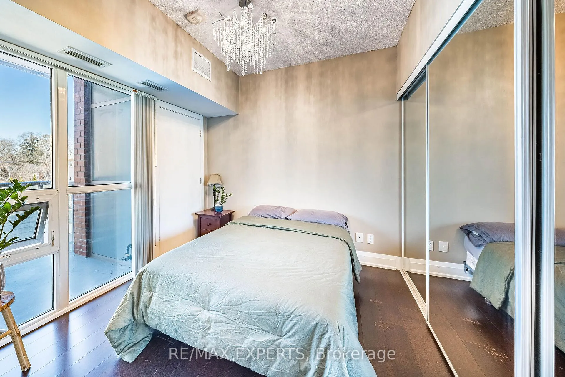 Photo 21 of Unit 211, 8302 Islington Avenue, Vaughan, Islington Woods — HOMEH