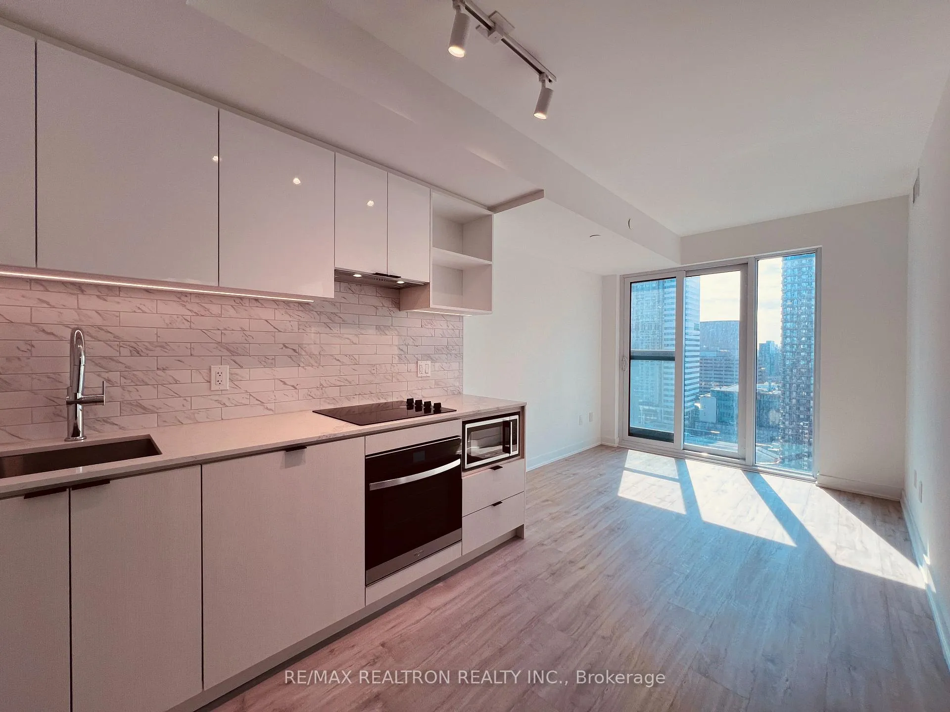 Photo 6 of Unit 2317, 252 Church Street, Toronto, Church-Yonge Corridor — HOMEH