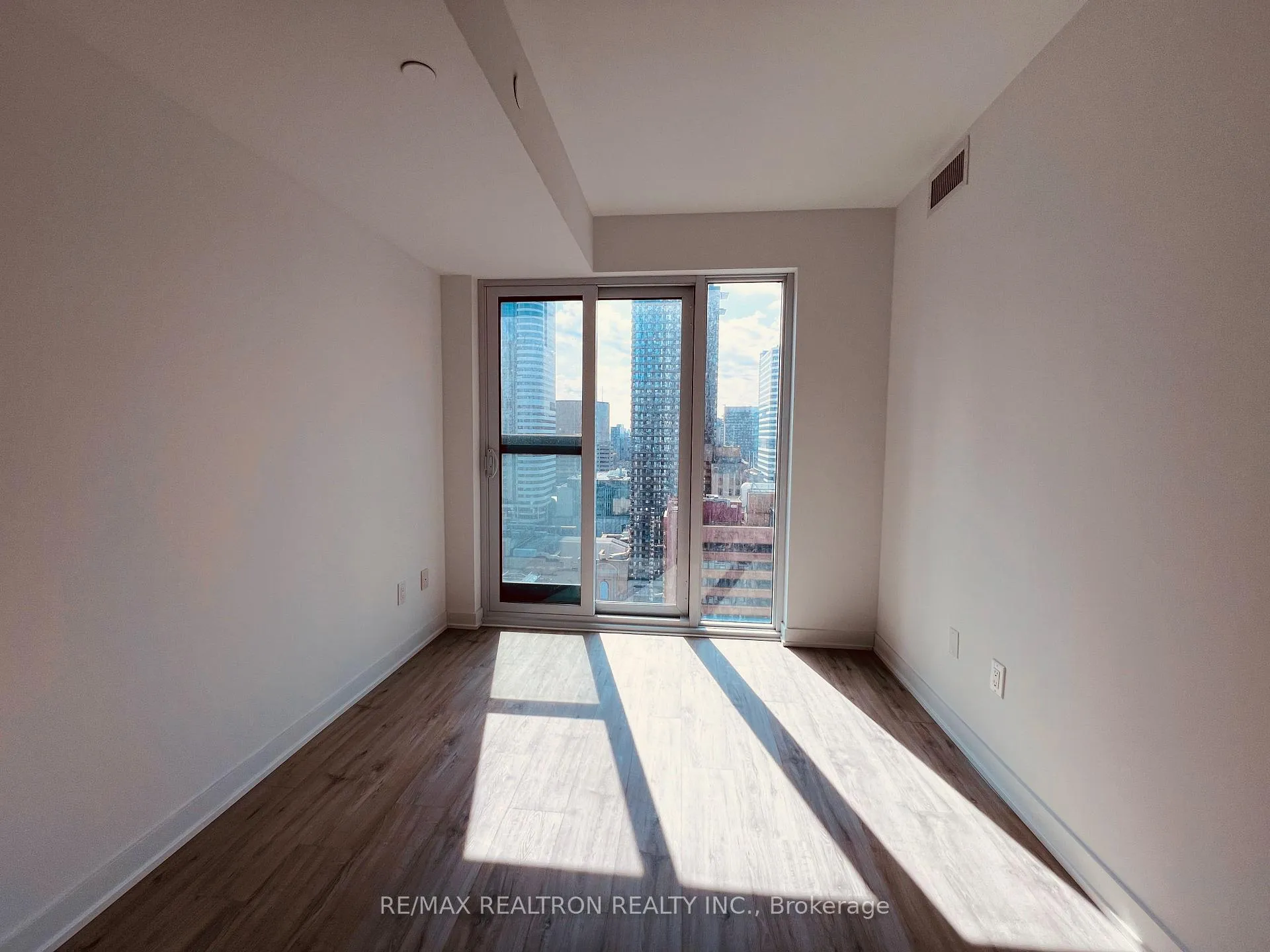 Photo 10 of Unit 2317, 252 Church Street, Toronto, Church-Yonge Corridor — HOMEH