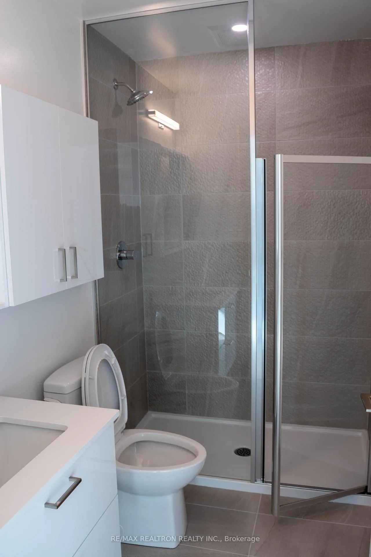 Photo 15 of Unit 3002, 30 Upper Mall Way, Vaughan, Brownridge — HOMEH