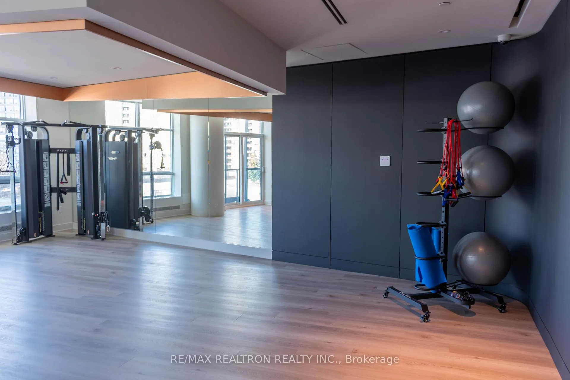 Photo 22 of Unit 3002, 30 Upper Mall Way, Vaughan, Brownridge — HOMEH