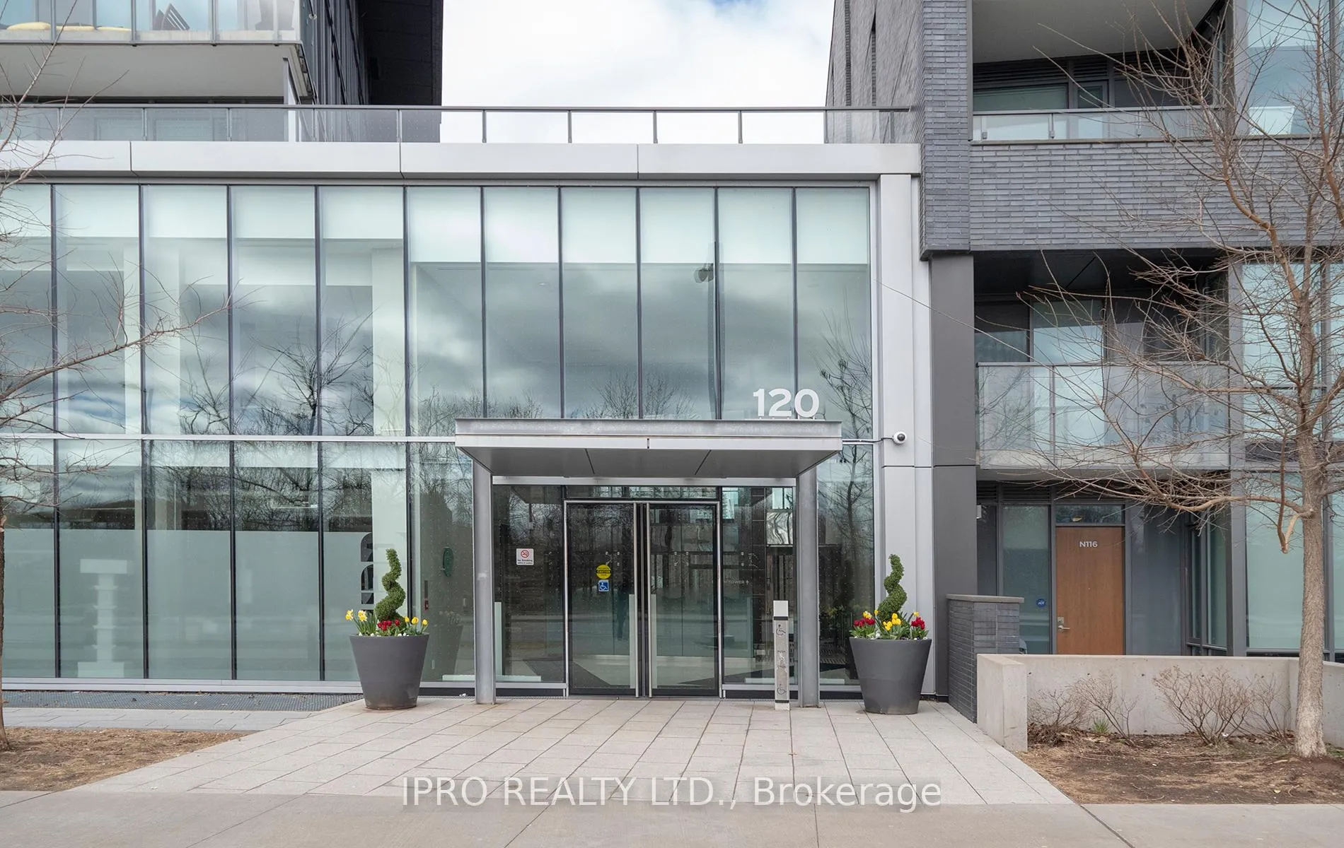 Photo 3 of Unit S709, 120 Bayview Avenue, Toronto, Waterfront Communities — HOMEH