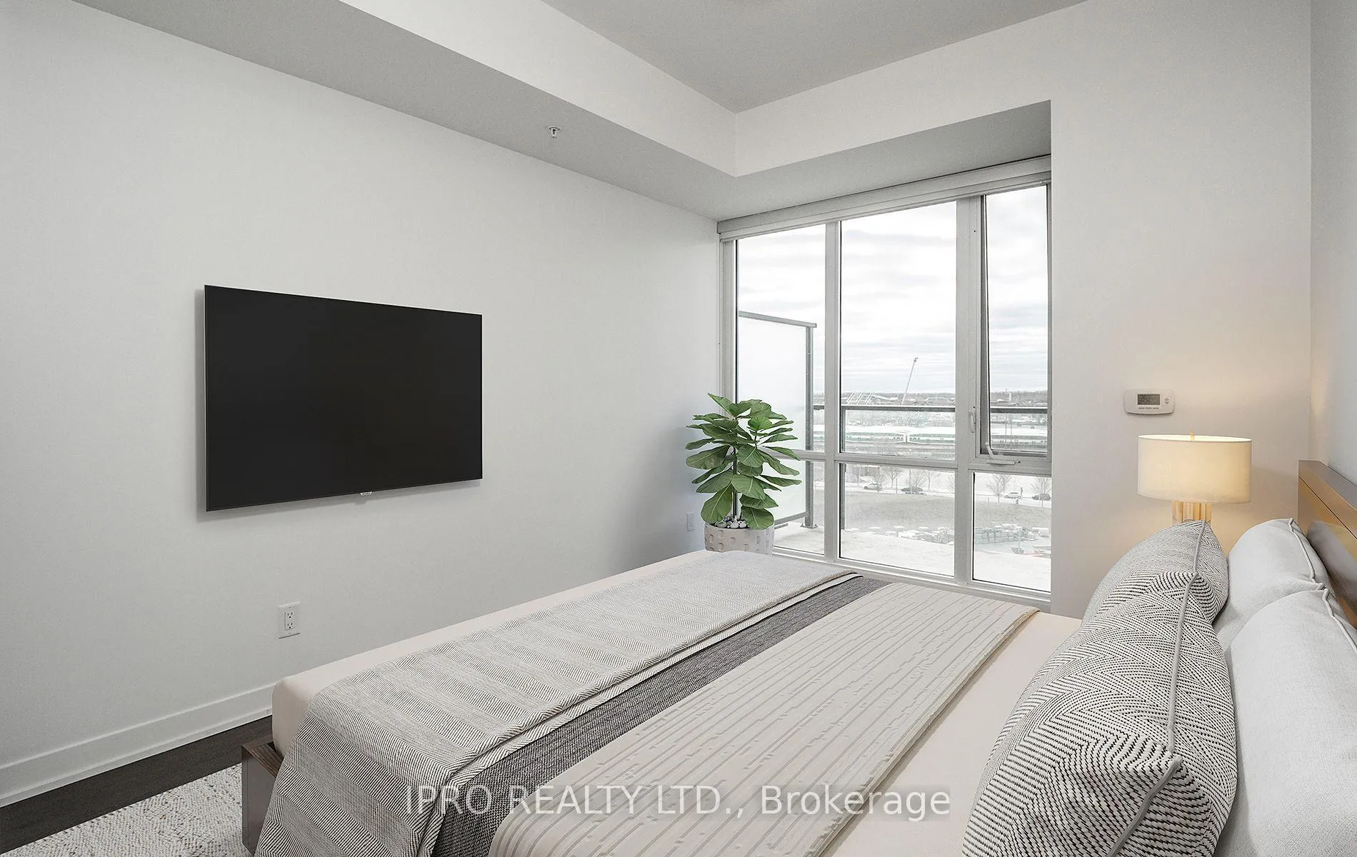 Photo 11 of Unit S709, 120 Bayview Avenue, Toronto, Waterfront Communities — HOMEH