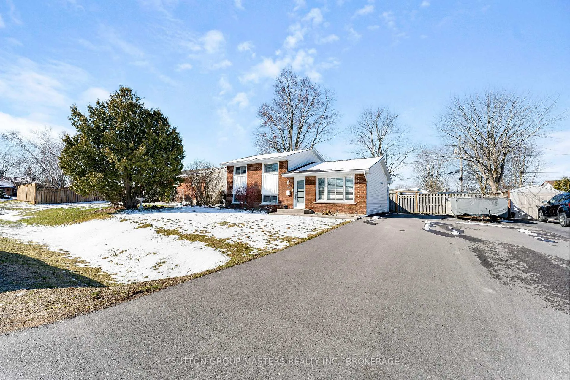Photo 2 of 18 Bakers Lane, Loyalist, Amherstview — HOMEH