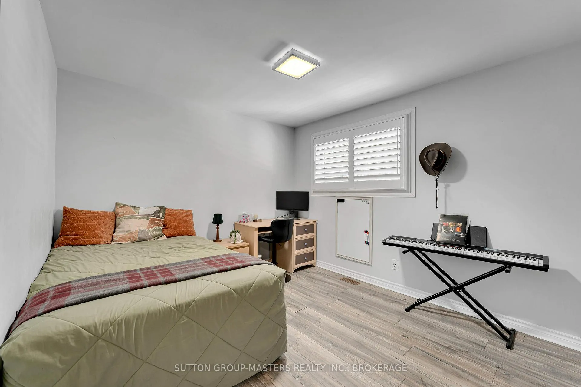 Photo 18 of 18 Bakers Lane, Loyalist, Amherstview — HOMEH