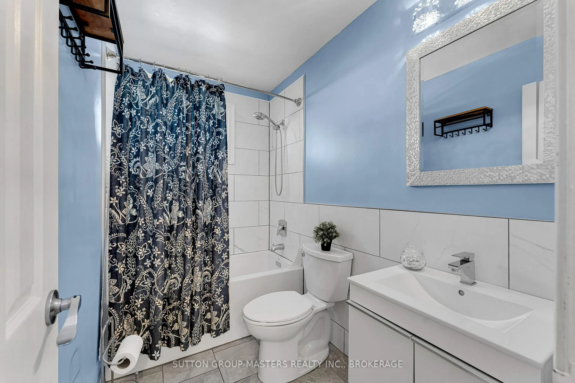 Photo 23 of 18 Bakers Lane, Loyalist, Amherstview — HOMEH