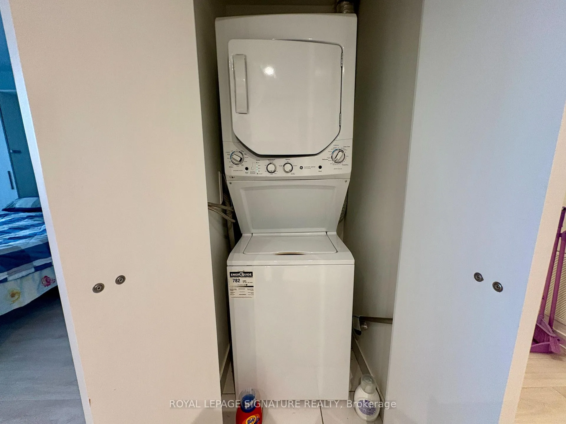 Photo 4 of Unit 1613, 18 Maitland Terrace, Toronto, Church-Yonge Corridor — HOMEH
