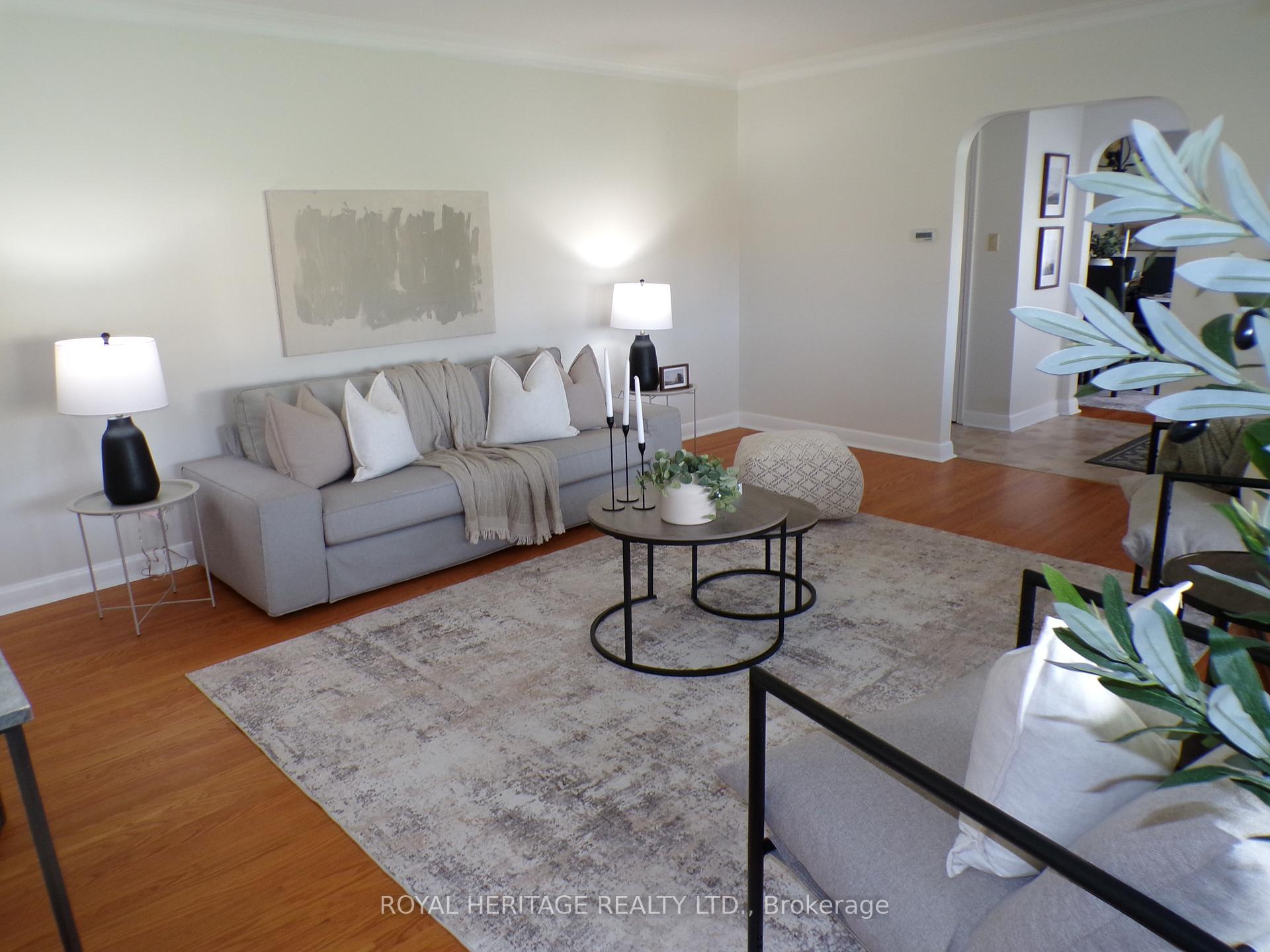 Photo 4 of 12 Darlington Boulevard, Clarington, Courtice — HOMEH