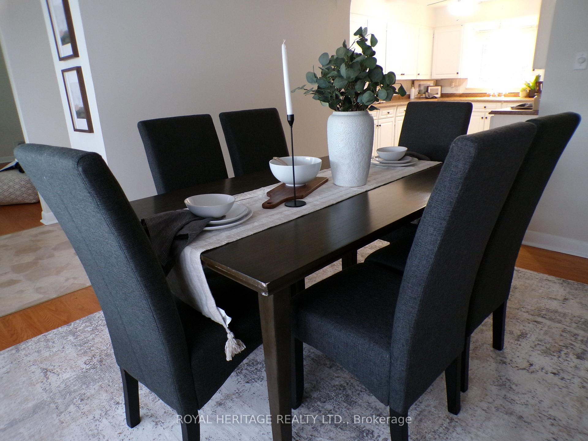 Photo 11 of 12 Darlington Boulevard, Clarington, Courtice — HOMEH