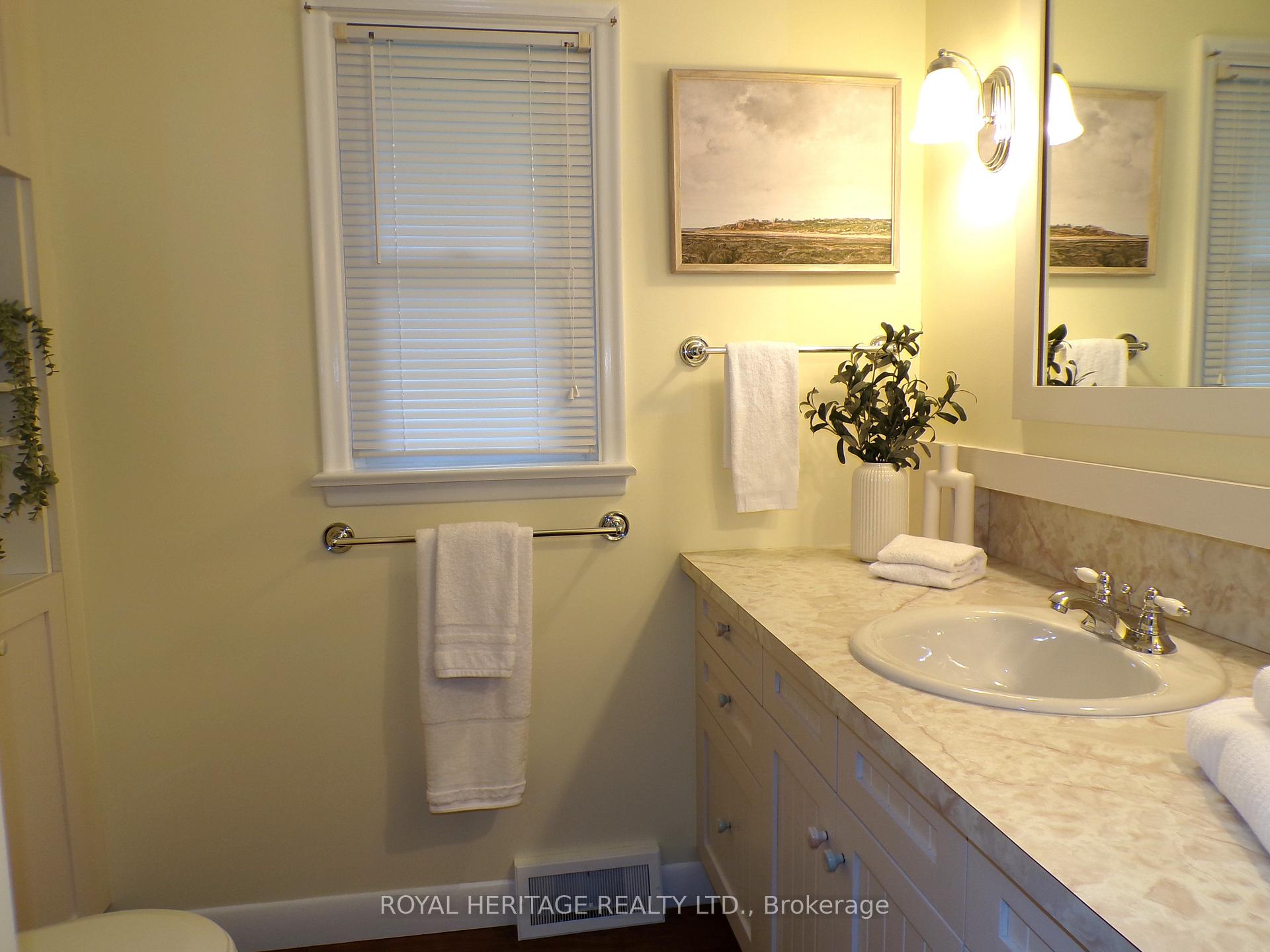 Photo 24 of 12 Darlington Boulevard, Clarington, Courtice — HOMEH