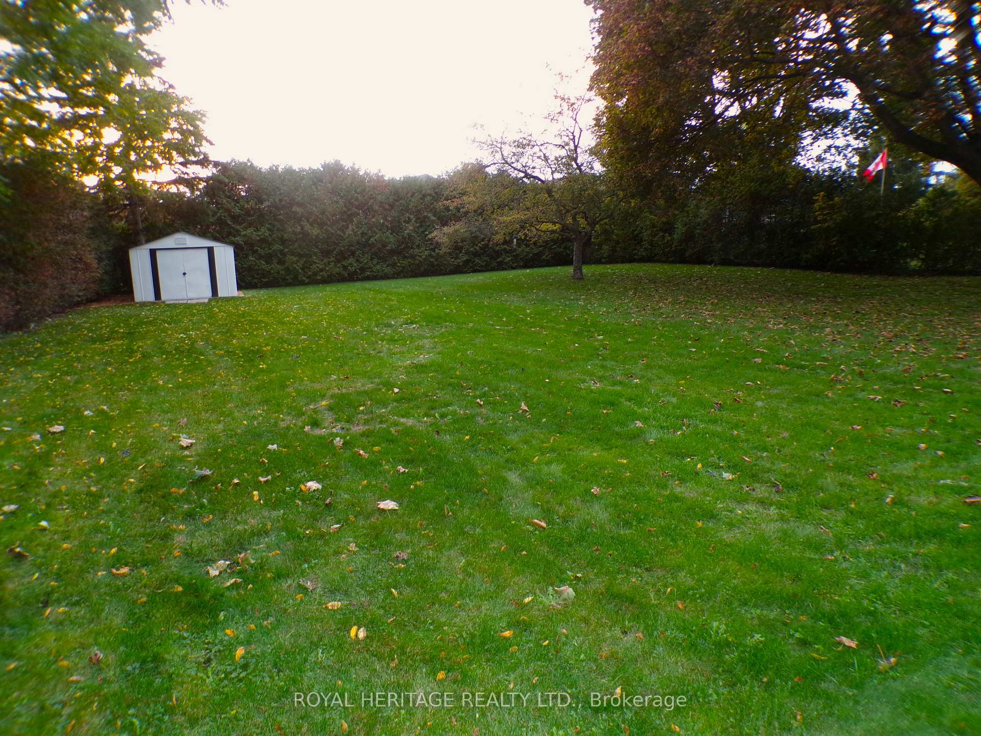 Photo 33 of 12 Darlington Boulevard, Clarington, Courtice — HOMEH