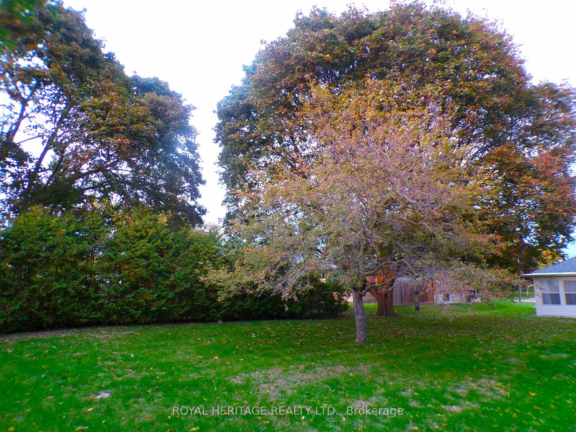 Photo 34 of 12 Darlington Boulevard, Clarington, Courtice — HOMEH