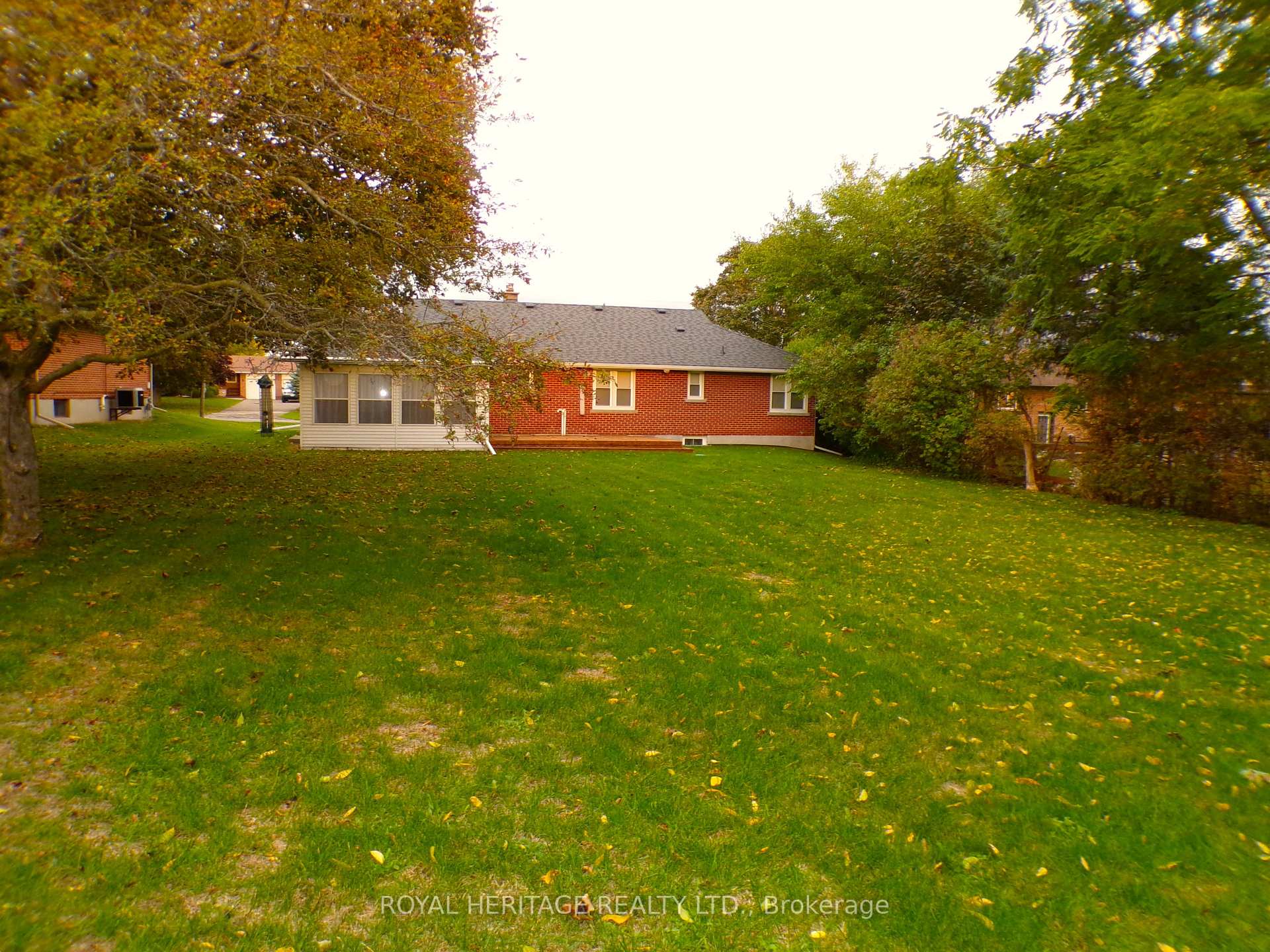 Photo 35 of 12 Darlington Boulevard, Clarington, Courtice — HOMEH