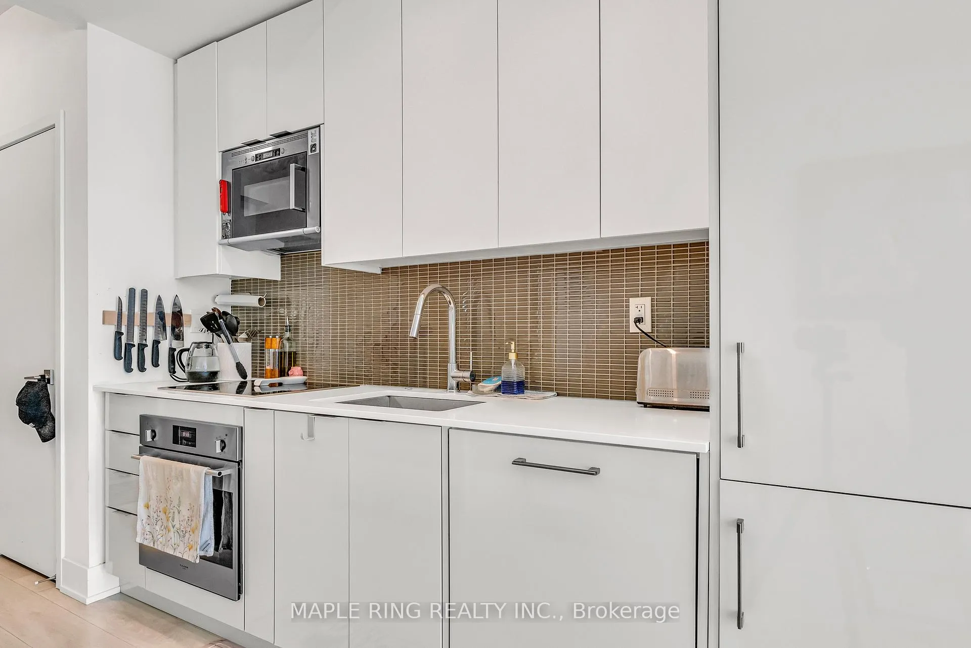 Photo 7 of Unit 306, 2916 Highway 7 Road, Vaughan, Concord — HOMEH