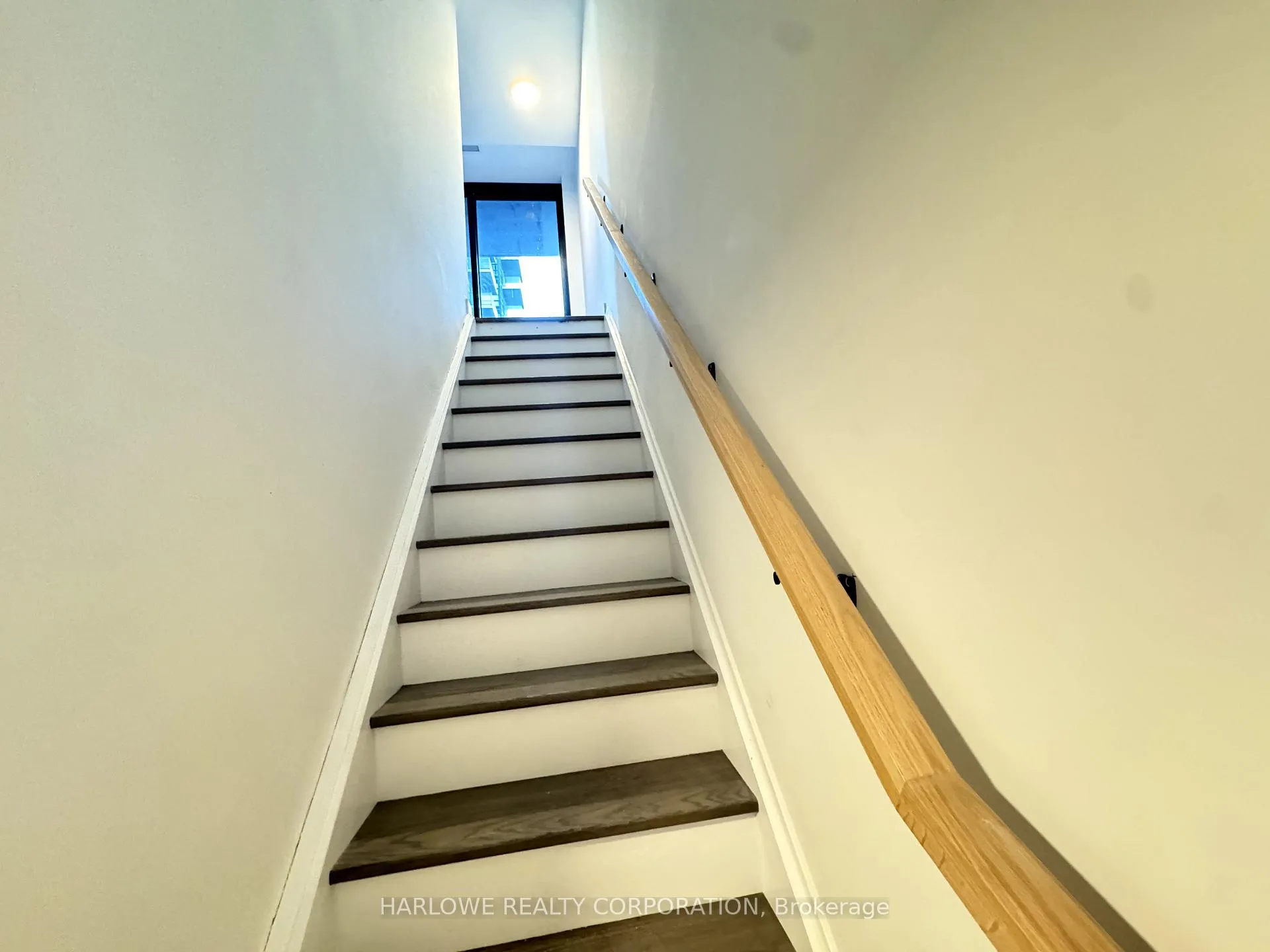Photo 6 of Unit 175 E, 1610 Charles Street E, Whitby, Port Whitby — HOMEH