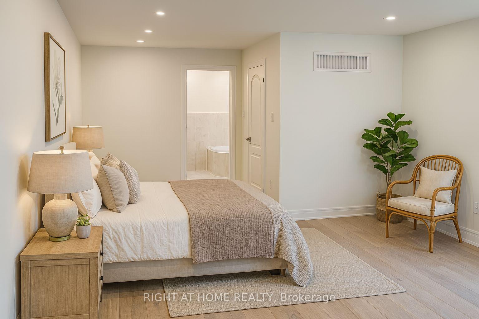 Photo 15 of 16 Imperial Crown Lane, Barrie, Innis-Shore — HOMEH