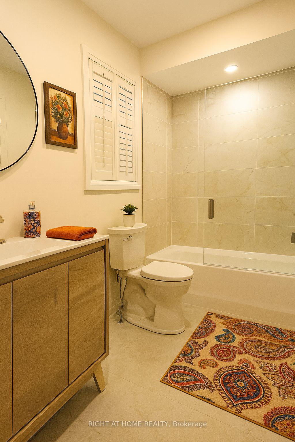 Photo 17 of 16 Imperial Crown Lane, Barrie, Innis-Shore — HOMEH