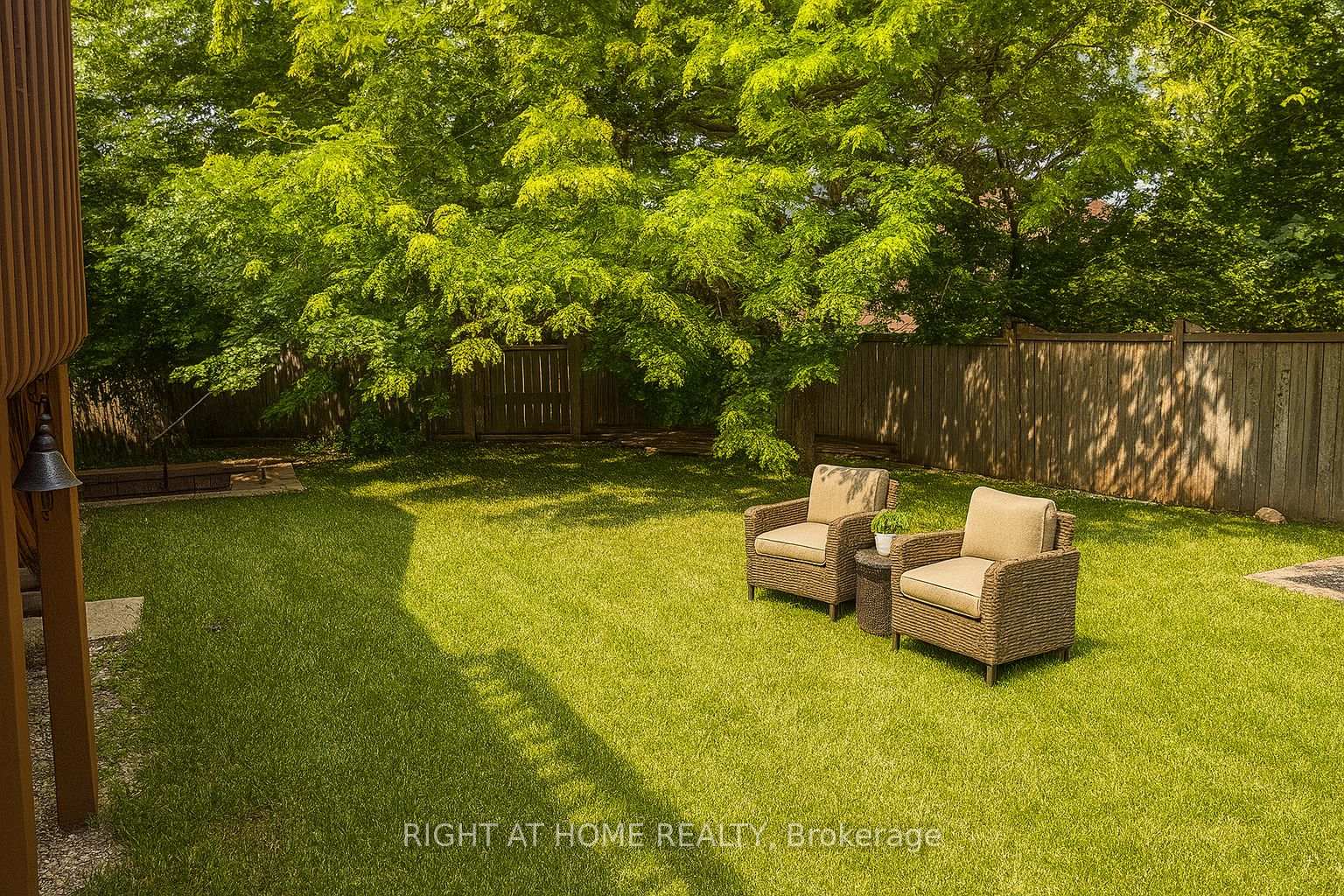 Photo 22 of 16 Imperial Crown Lane, Barrie, Innis-Shore — HOMEH
