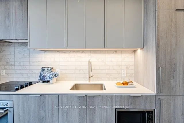 Photo 5 of Unit 1707, 2020 Bathurst Street, Toronto, Humewood-Cedarvale — HOMEH