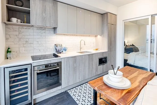 Photo 6 of Unit 1707, 2020 Bathurst Street, Toronto, Humewood-Cedarvale — HOMEH