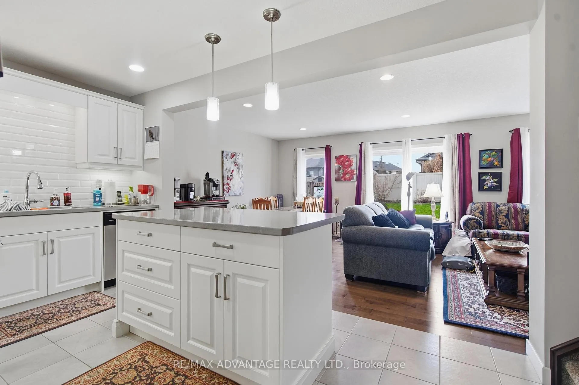 Photo 5 of 16 Empire Parkway, St. Thomas — HOMEH