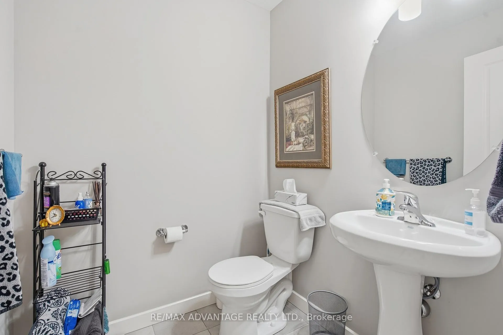 Photo 16 of 16 Empire Parkway, St. Thomas — HOMEH