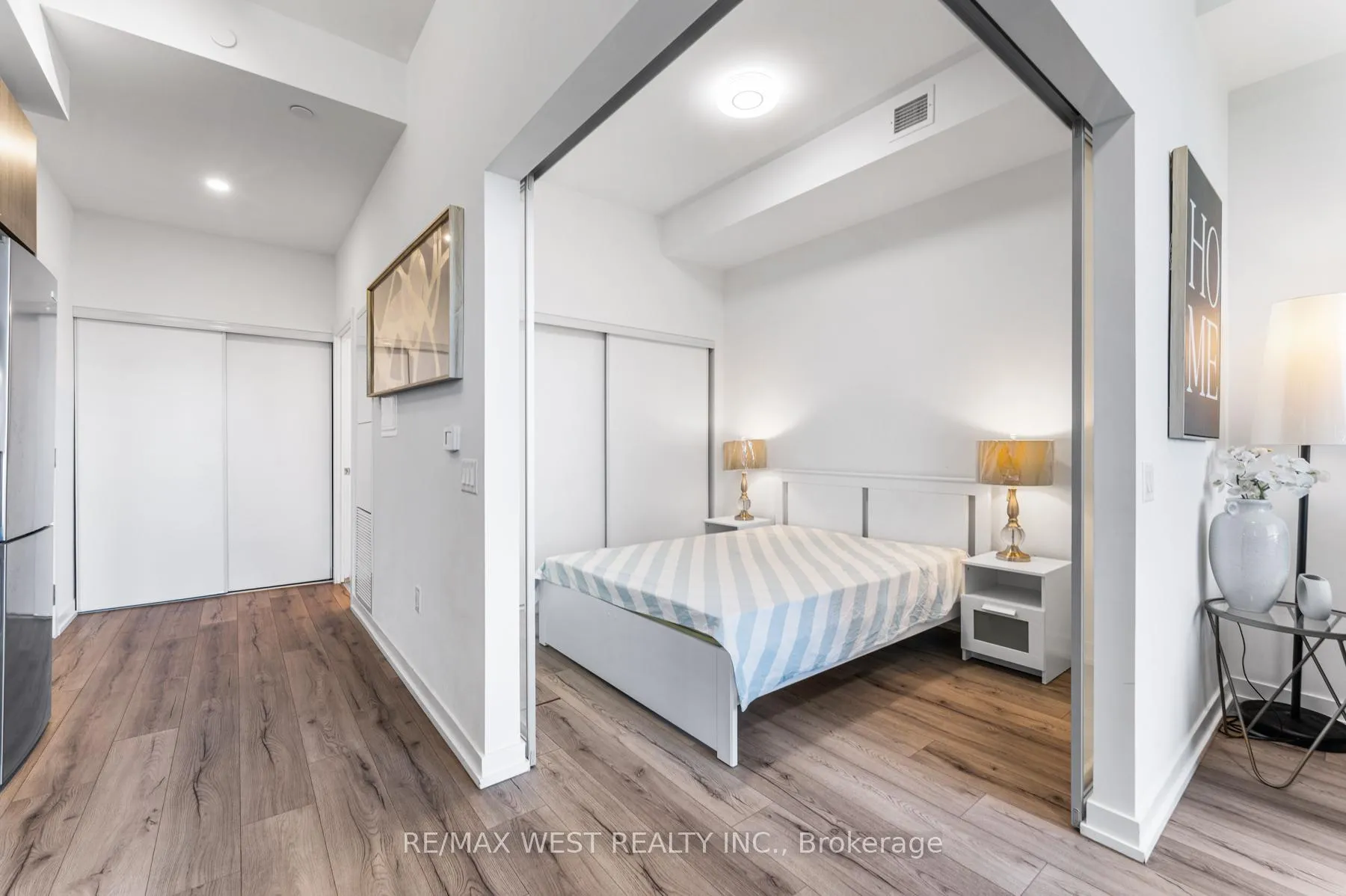 Photo 4 of Unit 5005, 395 Bloor Street E, Toronto, North St. James Town — HOMEH